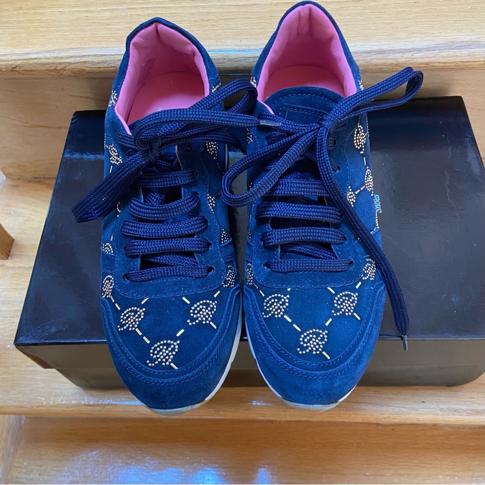 Bluemarine suede navy blue sneakers with gold accent. Made in Italy.